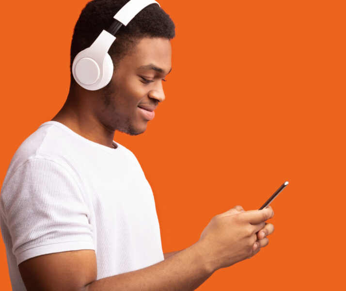 Icon Who Listens To Podcasts (And How Can You Reach Them)?