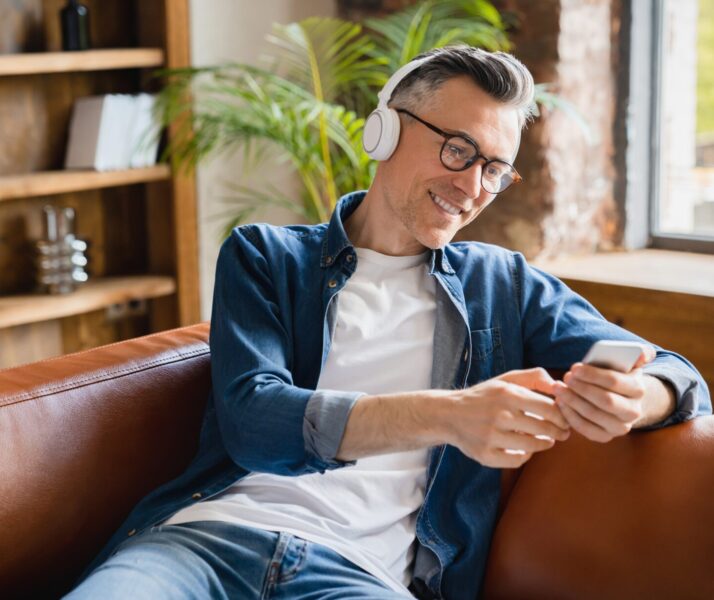 Icon Dynamic Ad Insertion on Podcasts: What It Is and How It Works