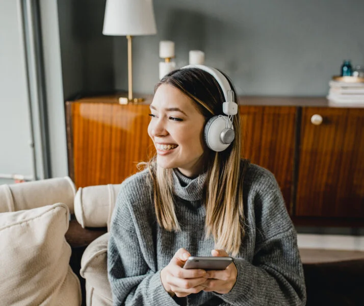 Icon Loud and Beautiful: How Audio Ads Give Beauty & Wellness Brands a Voice