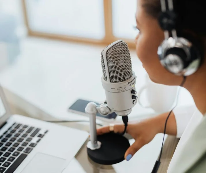 Icon Audio Ads on a Budget: Big Reach Without Breaking the Bank